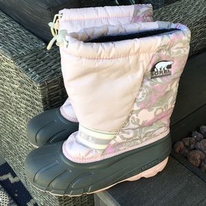 Snow Boots